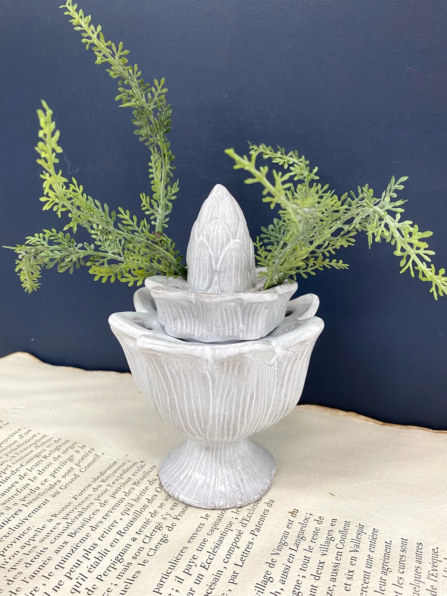 Astier de Villatte Pique Flower Holder