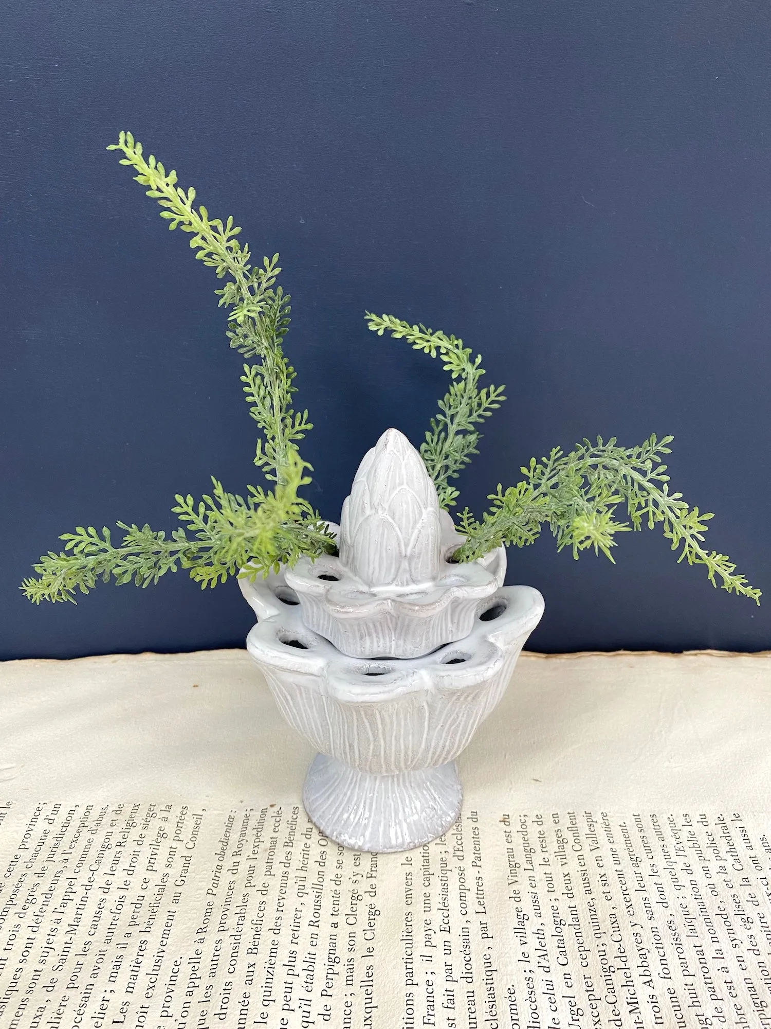 Astier de Villatte Pique Flower Holder