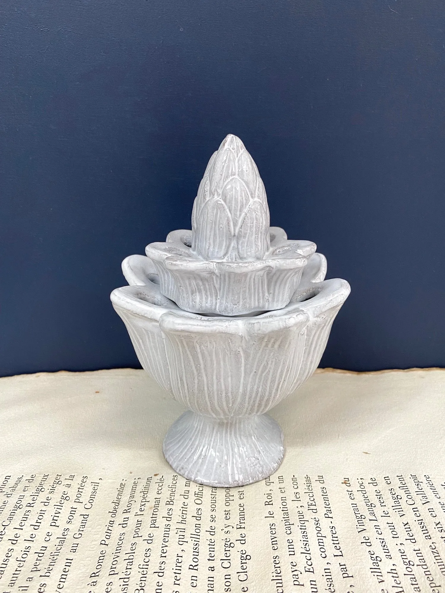 Astier de Villatte Pique Flower Holder