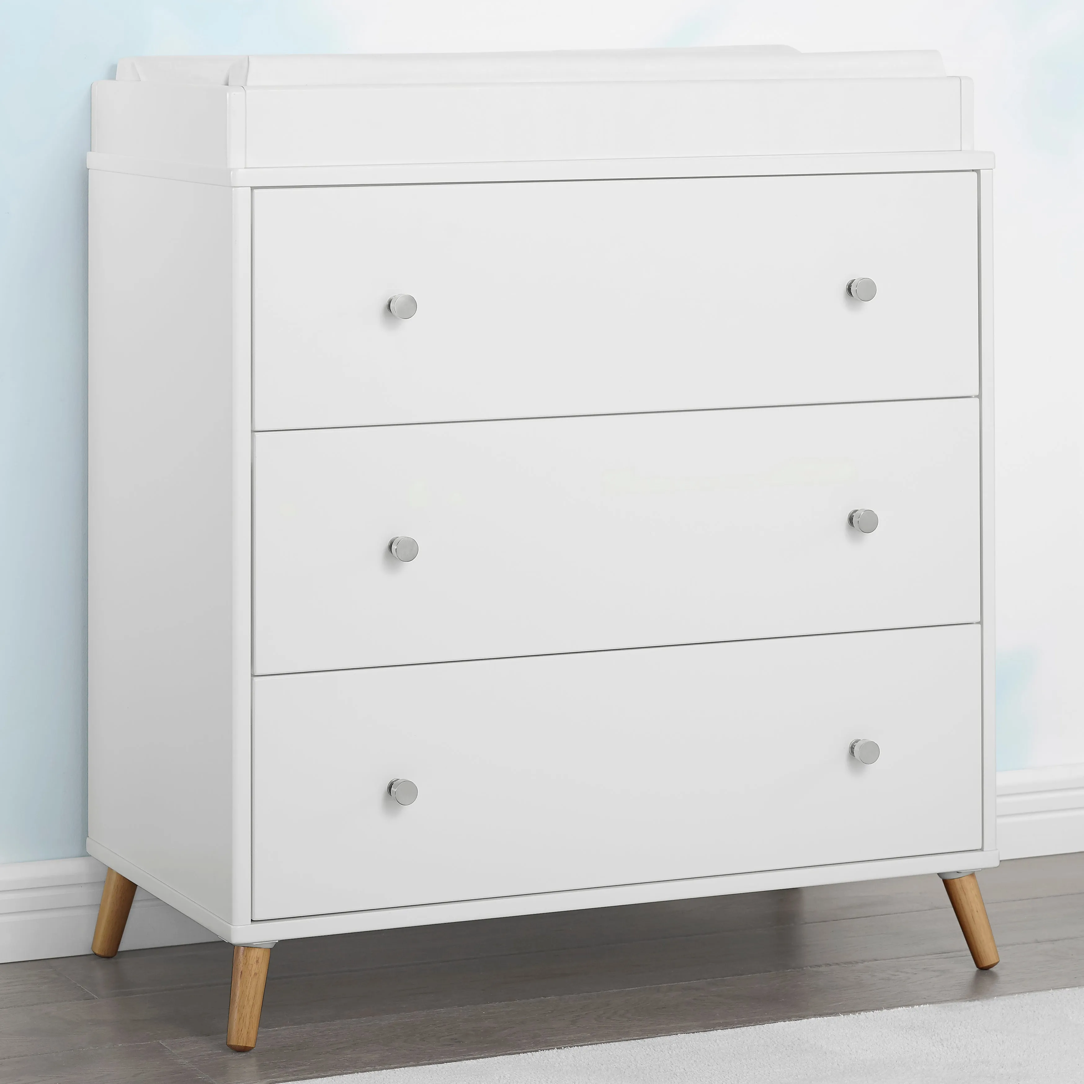 Jordan 3 Drawer Dresser with Interlocking Drawers