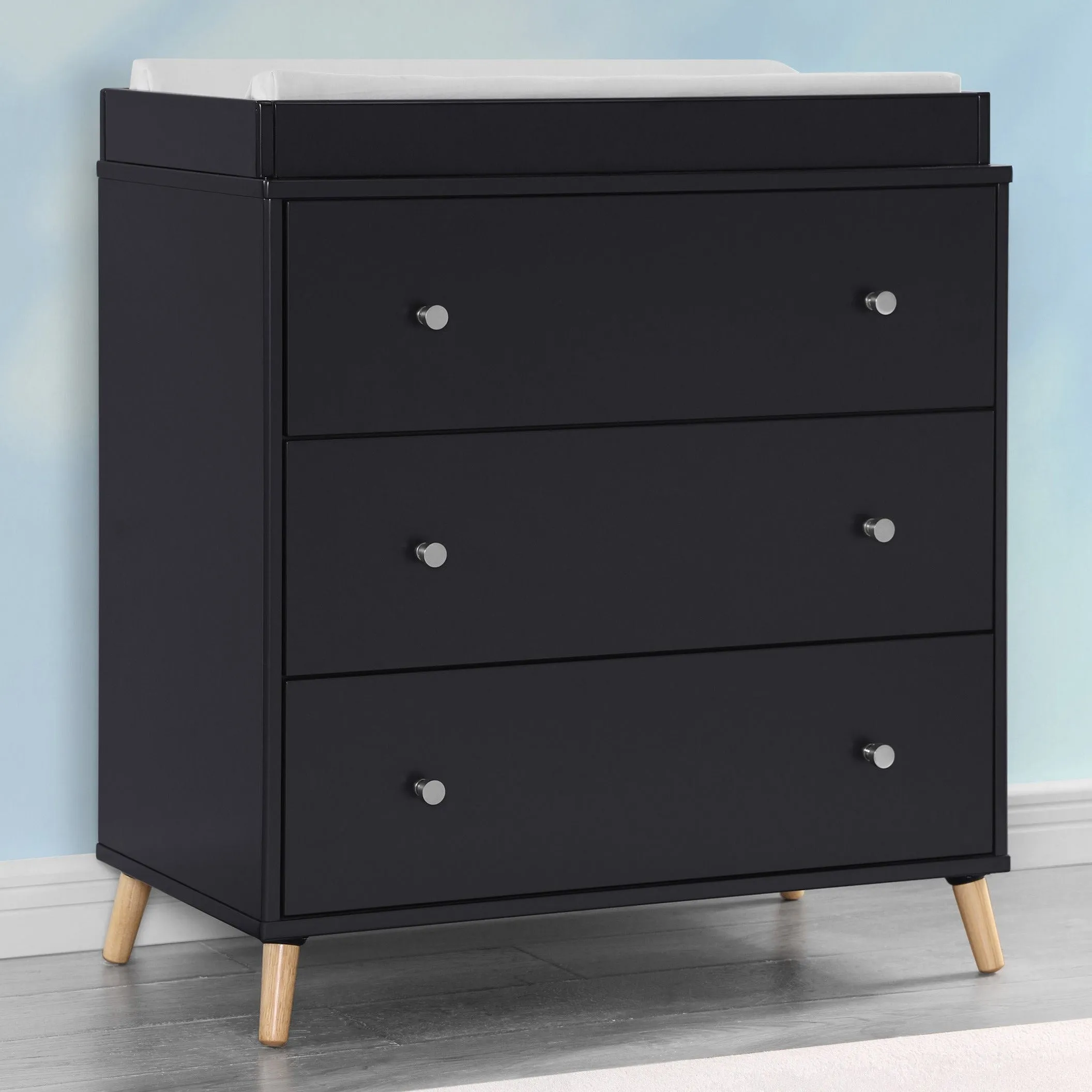 Jordan 3 Drawer Dresser with Interlocking Drawers