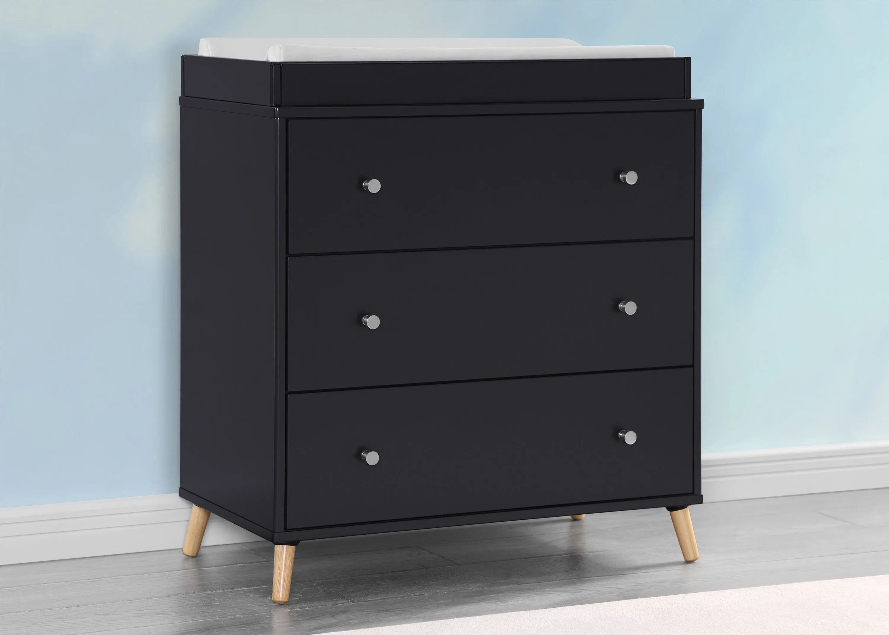 Jordan 3 Drawer Dresser with Interlocking Drawers