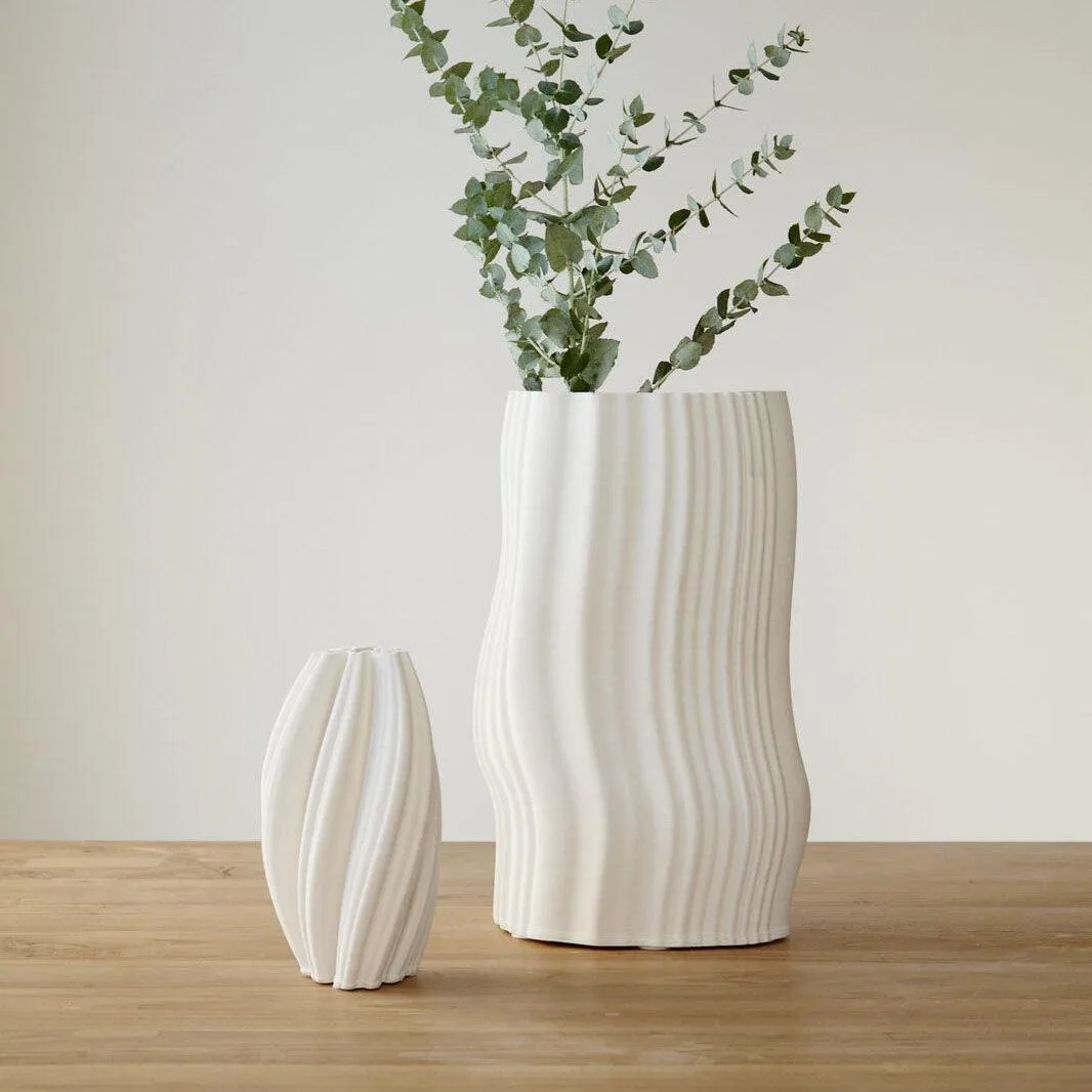 Mila White Vase | 17cm