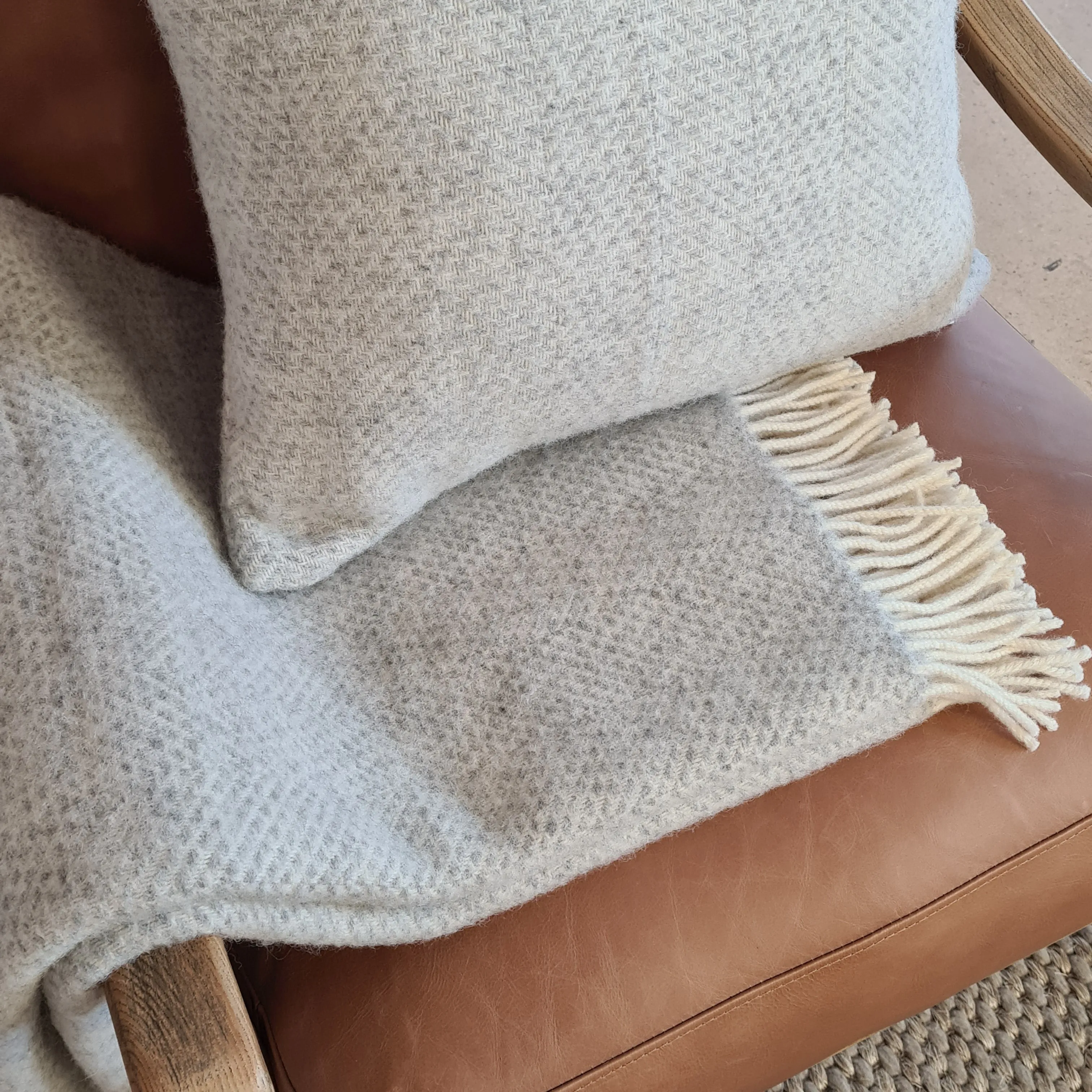 Tweedmill Beehive Wool Throw - Grey